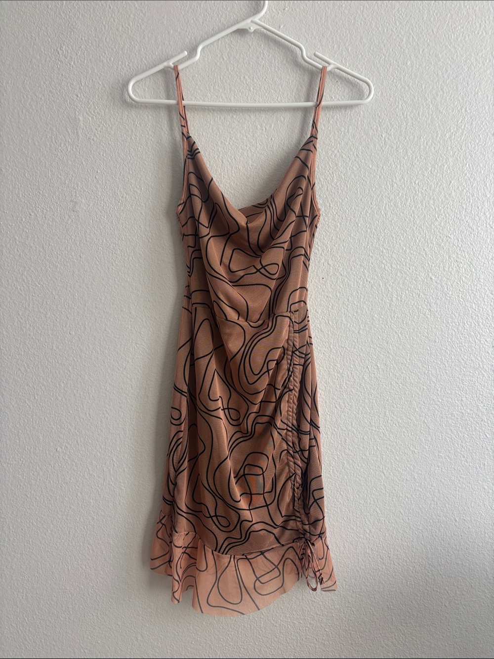 NWT PrettyLittleThing Abstract-Print Ruched Bodycon Dress